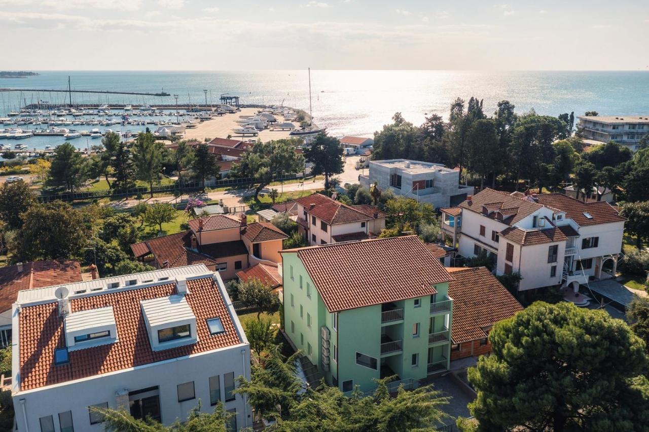 Andrea House With Apartments Умаг Экстерьер фото