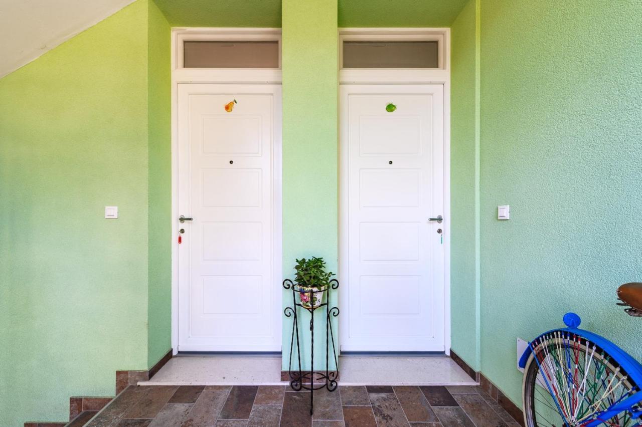 Andrea House With Apartments Умаг Экстерьер фото