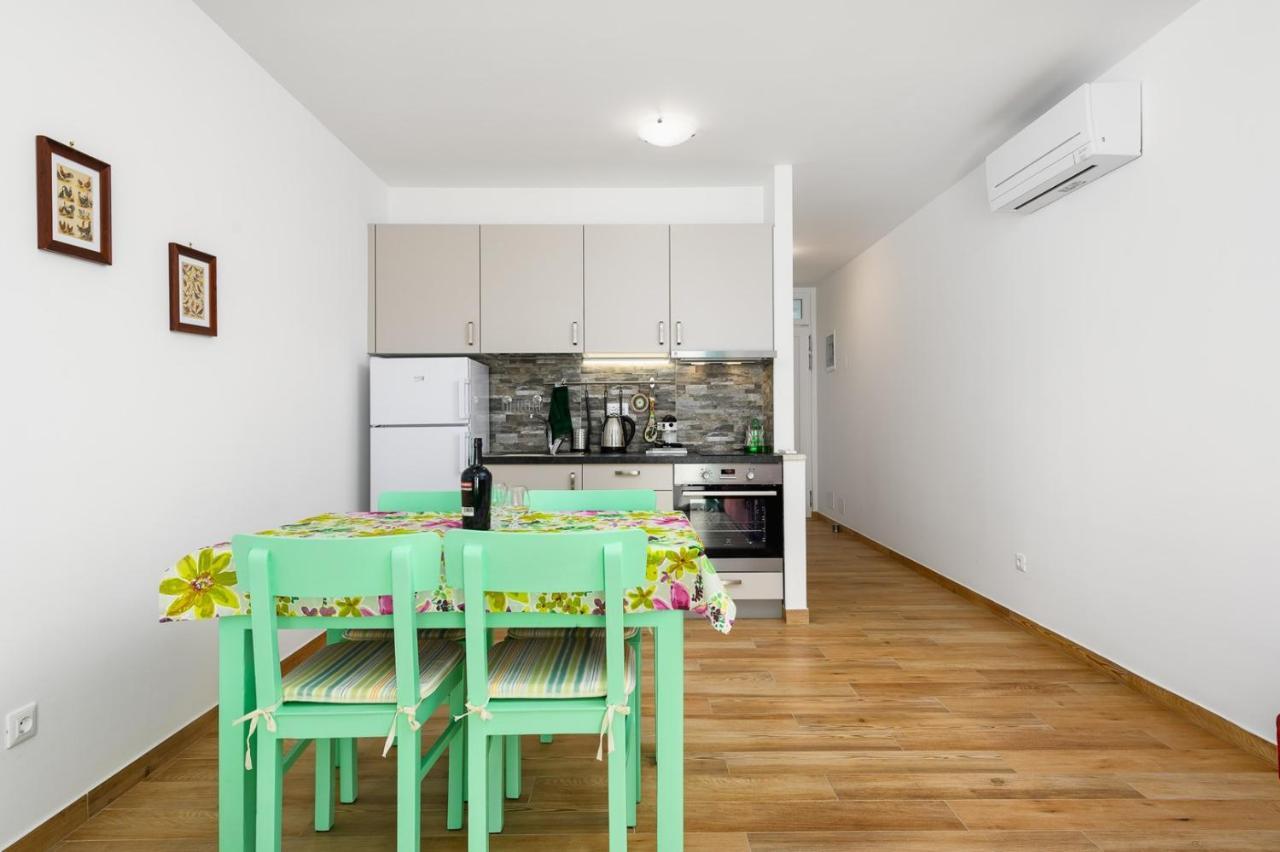 Andrea House With Apartments Умаг Экстерьер фото