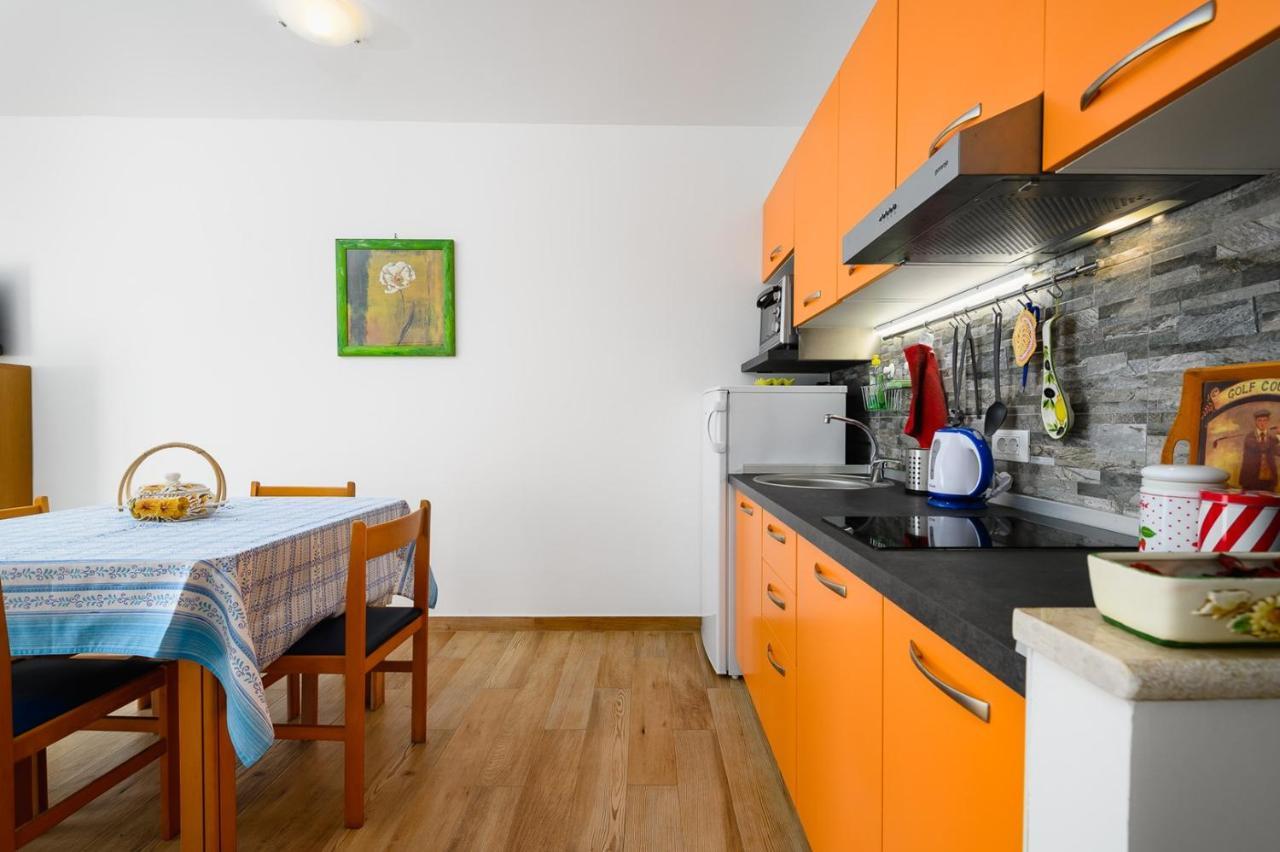 Andrea House With Apartments Умаг Экстерьер фото