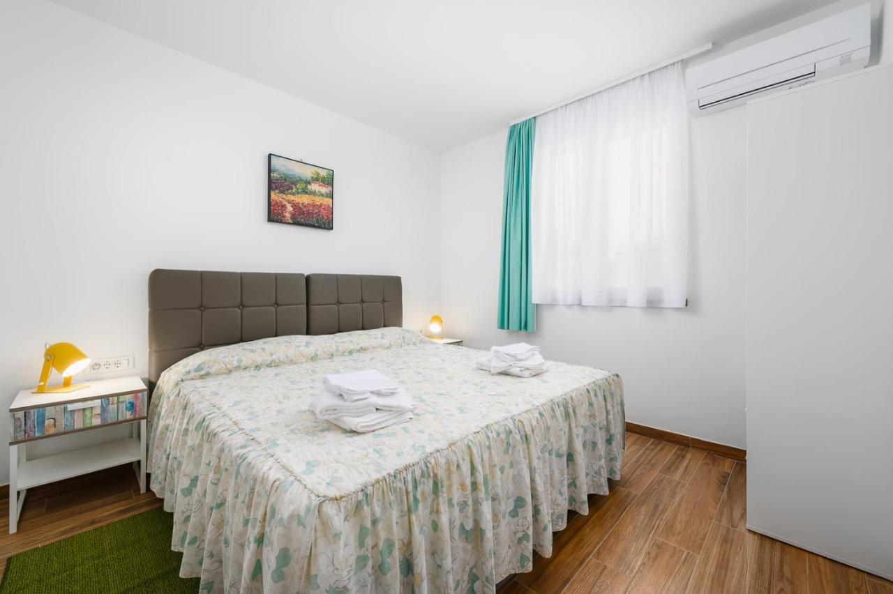 Andrea House With Apartments Умаг Экстерьер фото