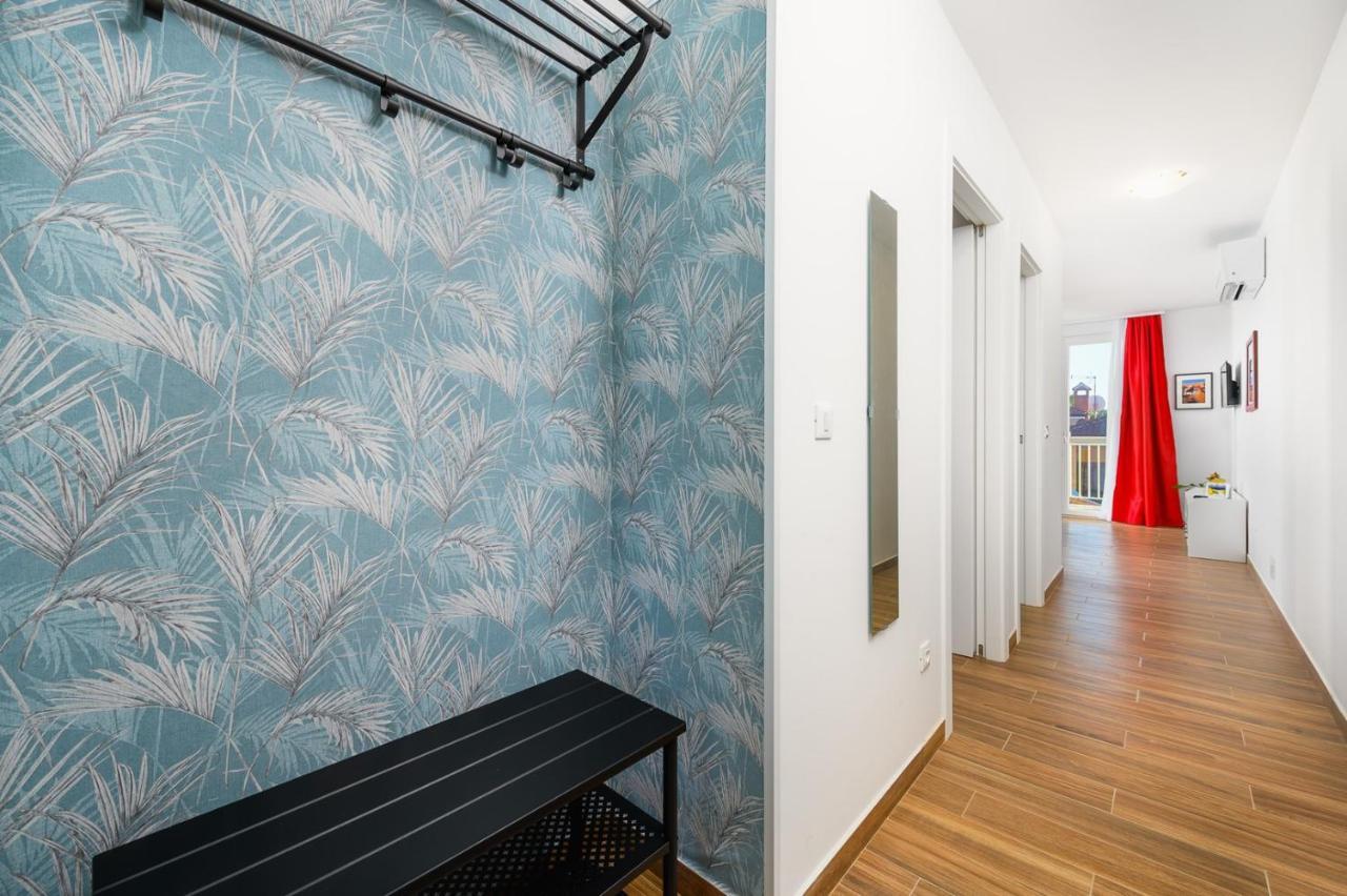 Andrea House With Apartments Умаг Экстерьер фото