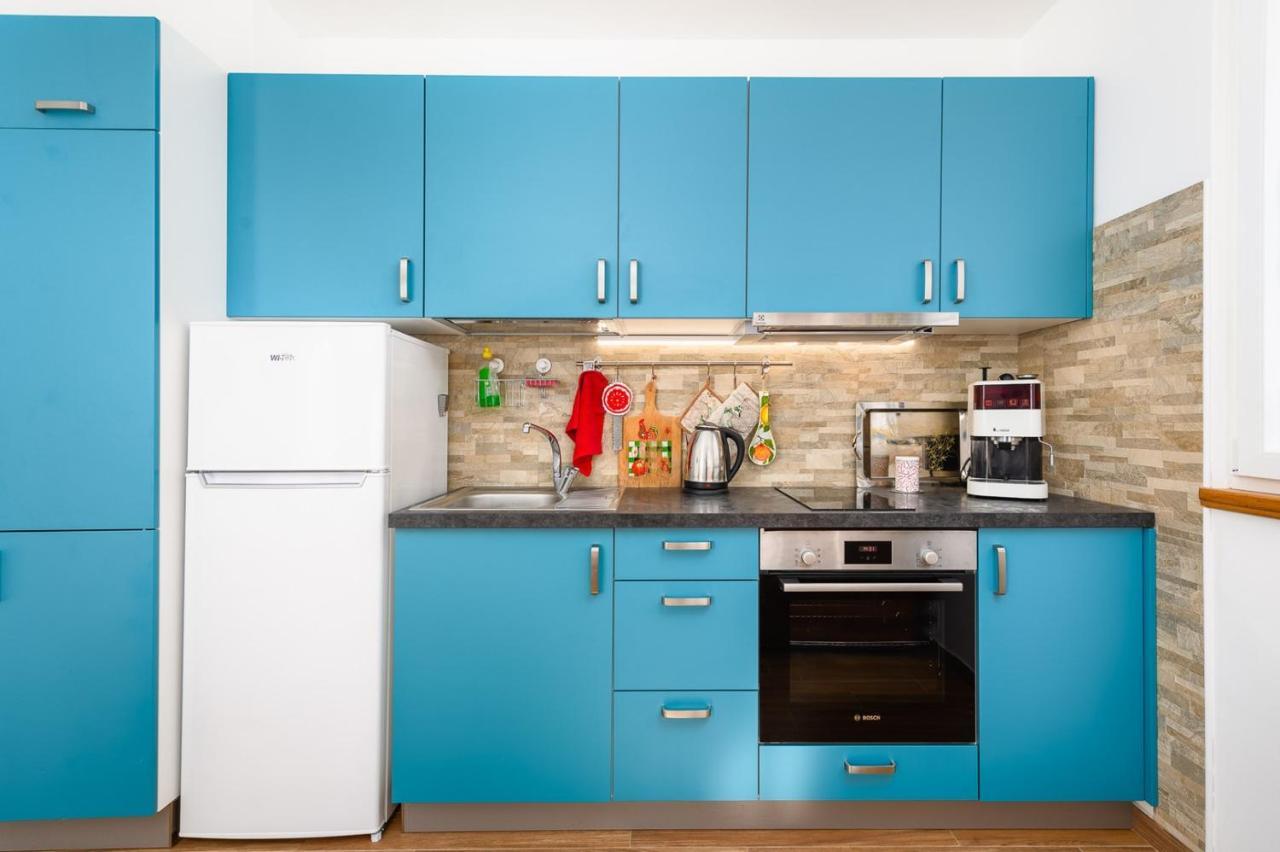 Andrea House With Apartments Умаг Экстерьер фото